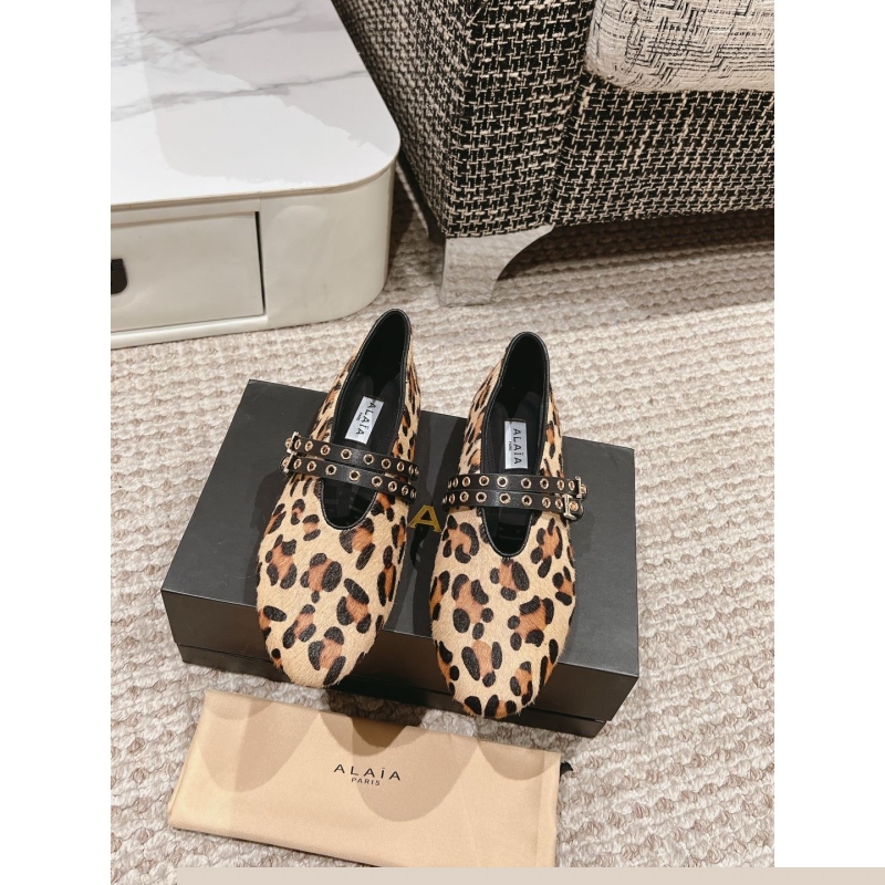 Other flat shoes